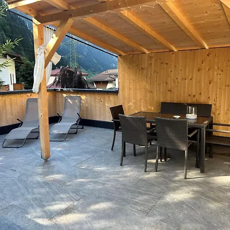 Haus Eder Holiday home Ginzling